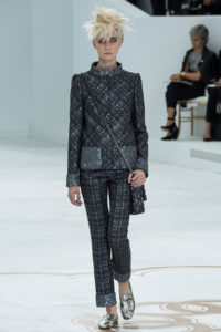 chanel-couture-fall-2014-01_105808997048